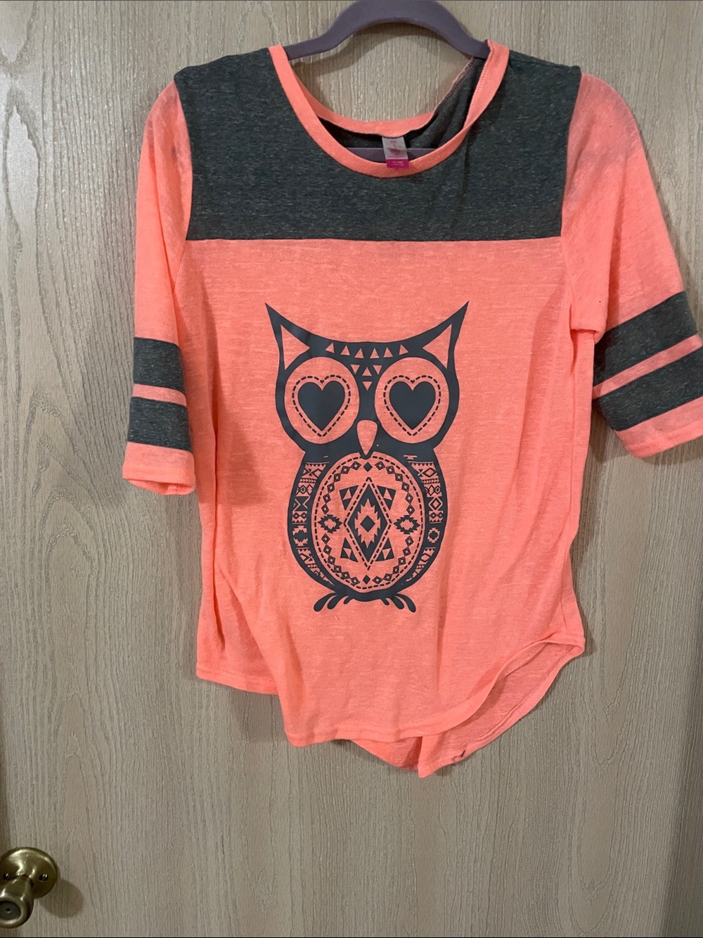 No Boundaries Coral and Dark Gray Owl Short Sleeve Tee